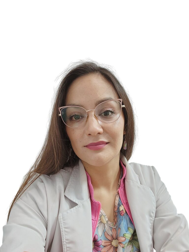 Dra. Sharon Freire, médica cirujana, en su consulta de medicina estética en Providencia